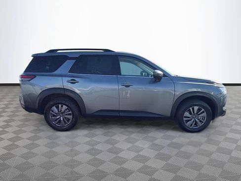 Used 2025 Nissan Pathfinder SV FWD image 8