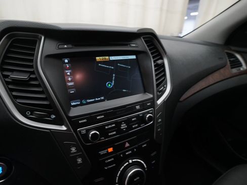 Used 2018 Hyundai Santa Fe Sport AWD/4WD image 6