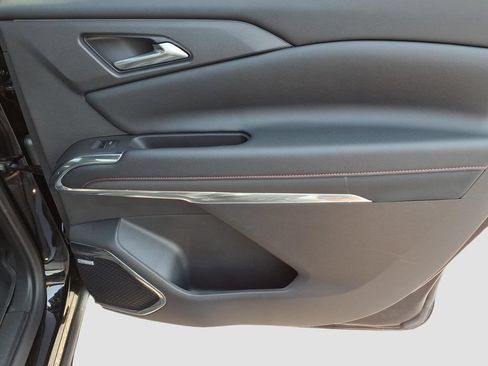 Used 2025 Chevrolet Traverse RS w/ LPO, Floor Liner Package AWD/4WD image 11