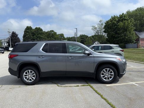 Used 2020 Chevrolet Traverse LT image 4
