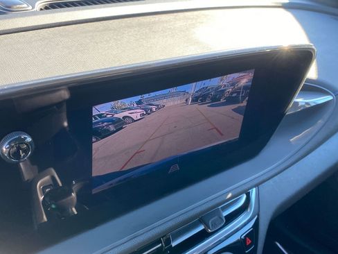 Used 2025 Buick Envista Sport Touring image 17