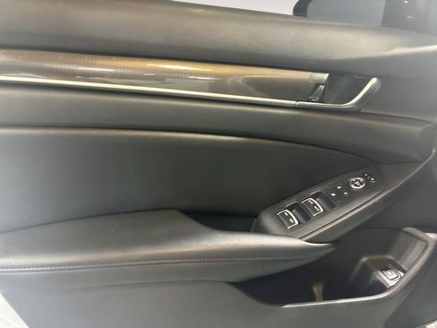 Used 2022 Honda Accord Sport image 8