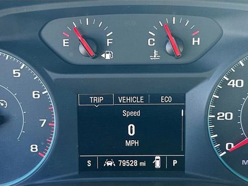 Used 2023 Chevrolet Traverse LS image 12