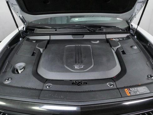 Used 2024 Cadillac Lyriq Luxury AWD/4WD image 34