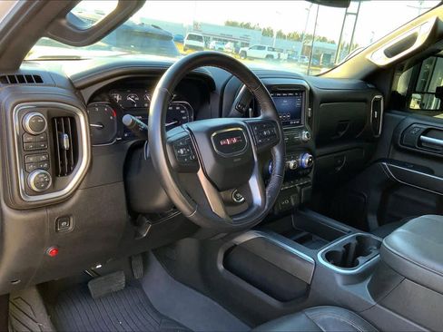 Used 2023 GMC Sierra 2500 AT4 w/ Gooseneck/5TH Wheel Package image 16