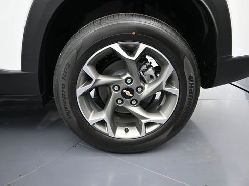 New 2026 Chevrolet Trax LT w/ Driver Confidence Package image 10