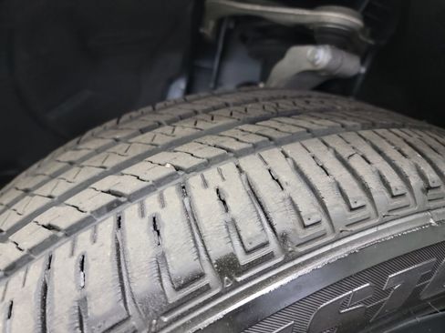 Used 2023 Jeep Grand Cherokee Altitude AWD/4WD image 24