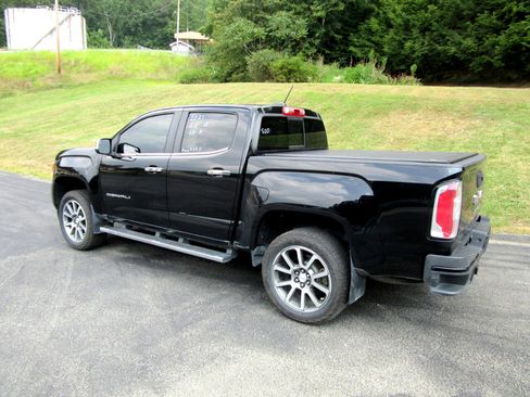 Used 2021 GMC Canyon Denali image 5