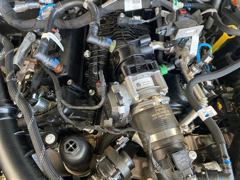 Used 2024 Ford Bronco Badlands image 21