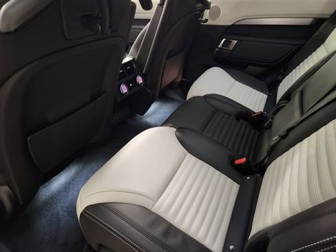 New 2026 Land Rover Discovery Limited Edition image 28