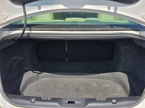 Used 2018 Ford Taurus SEL w/ Equipment Group 201A FWD image 24