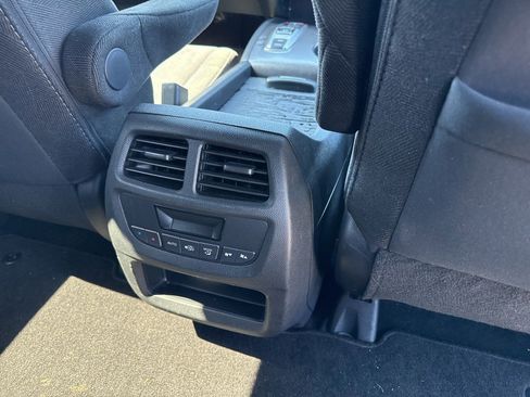 Used 2022 Honda Pilot Sport image 11