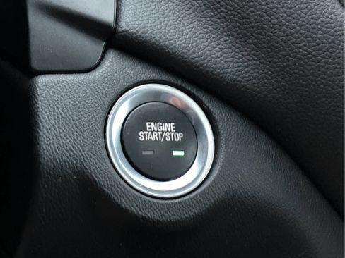 Used 2019 Chevrolet Equinox LT image 23