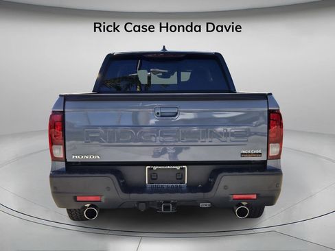 Used 2025 Honda Ridgeline TrailSport image 6