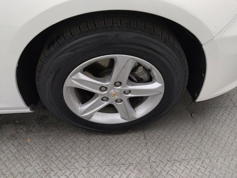 Used 2024 Chevrolet Malibu LS image 31