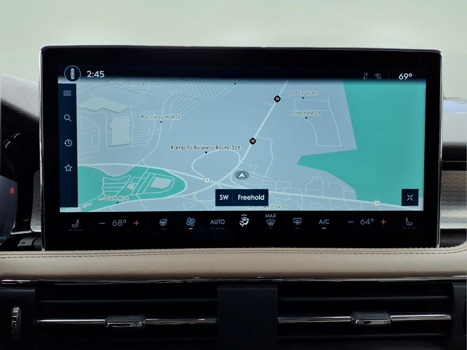 Certified 2023 Lincoln Corsair AWD w/ Equipment Group 101A image 8