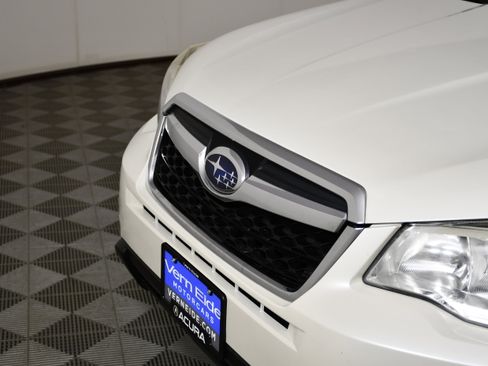 Used 2015 Subaru Forester 2.5i Premium w/ All-Weather Package AWD/4WD image 11