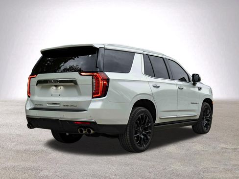 Used 2023 GMC Yukon Denali AWD/4WD image 9