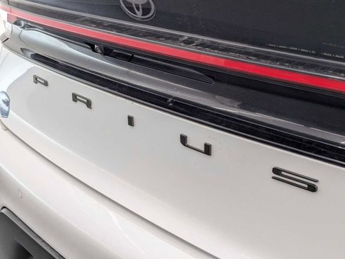 Used 2024 Toyota Prius LE FWD image 12