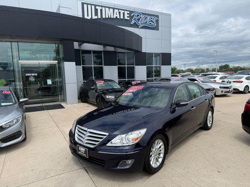 Used 2009 Hyundai Genesis 3.8 RWD image 1