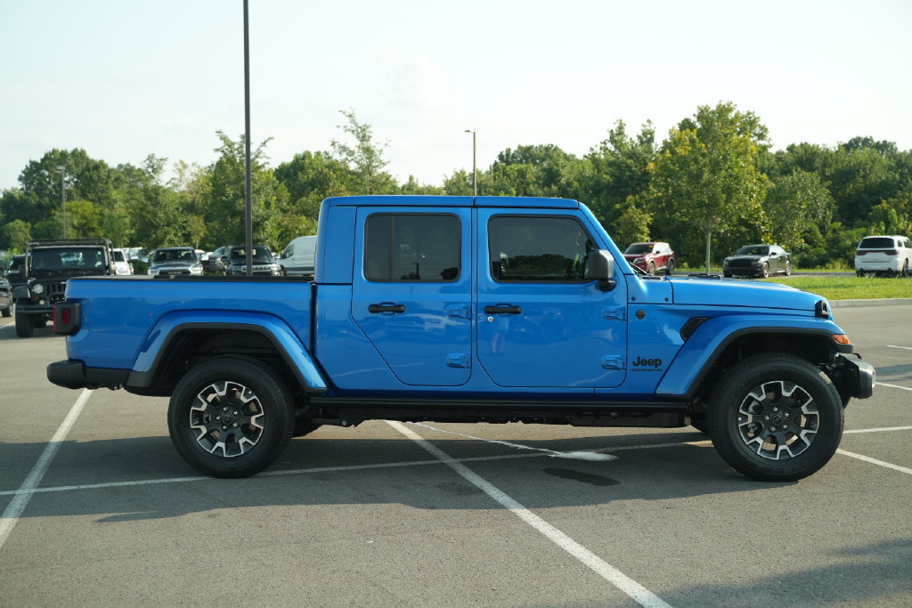 New 2026 Jeep Gladiator Sport AWD/4WD image 8