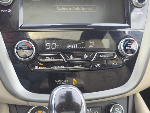 Used 2020 Nissan Murano Platinum w/ Cargo Package image 11