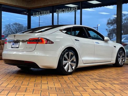 Used 2020 Tesla Model S Long Range Plus image 10
