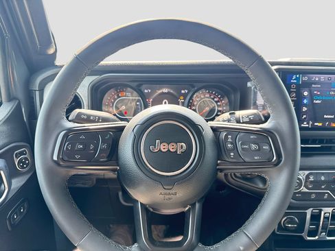 Used 2026 Jeep Wrangler Unlimited Sport AWD/4WD image 13