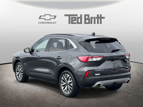 Used 2020 Ford Escape Titanium image 4