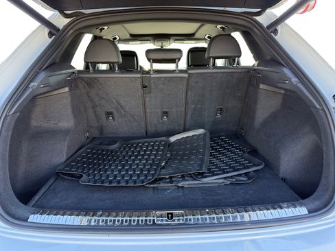 Used 2021 Audi Q3 2.0T Premium w/ Convenience Package image 17