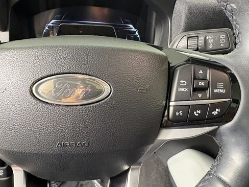 Certified 2025 Ford Explorer Platinum w/ Ultimate Package AWD/4WD image 23