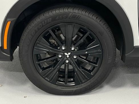 Used 2022 Mitsubishi Eclipse Cross LE image 8