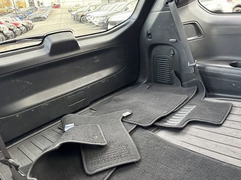 Used 2018 Nissan Pathfinder Platinum image 28