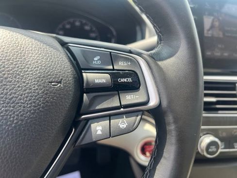 Used 2020 Honda Accord Touring image 11