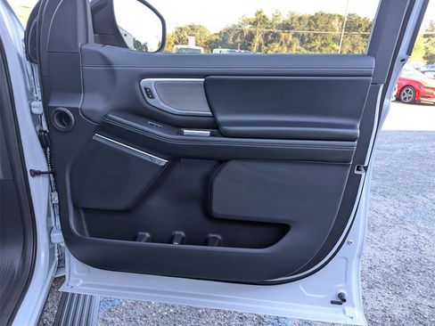 New 2025 Ford Expedition Platinum w/ Driver's Package image 39
