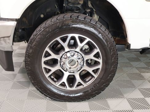 Used 2022 Ford F250 Lariat w/ Lariat Ultimate Package AWD/4WD image 18