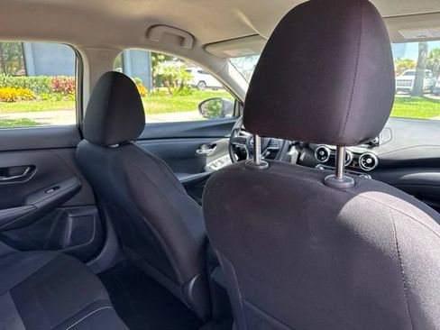 Used 2025 Nissan Sentra SV FWD image 14