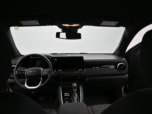 Used 2023 Chevrolet Colorado Z71 w/ Z71 Convenience Package 2 image 24