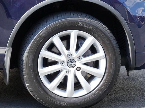Used 2012 Volkswagen Touareg Sport AWD/4WD image 21