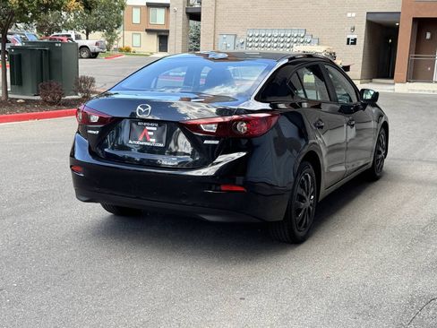 Used 2018 MAZDA MAZDA3 Sport FWD image 7