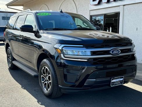 Used 2024 Ford Expedition XLT RWD image 1