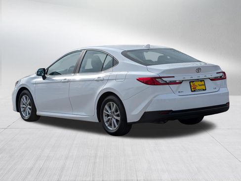 Certified 2025 Toyota Camry LE image 6