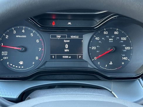 Used 2025 Chevrolet Trax LS image 27