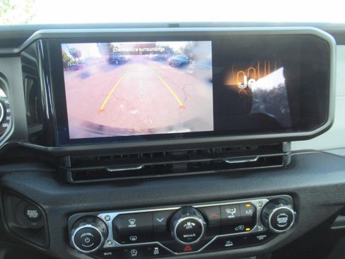 Certified 2024 Jeep Wrangler Sport AWD/4WD image 25