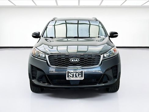 Used 2020 Kia Sorento S FWD image 2