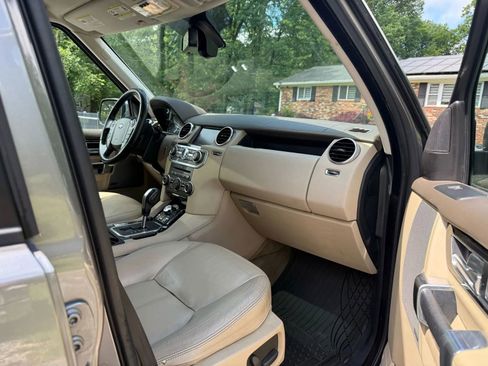Used 2011 Land Rover LR4 HSE LUX AWD/4WD image 7