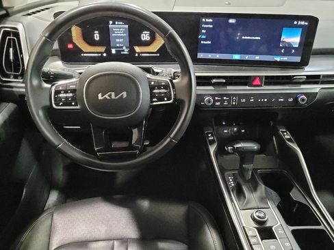 Used 2024 Kia Sorento S FWD image 22