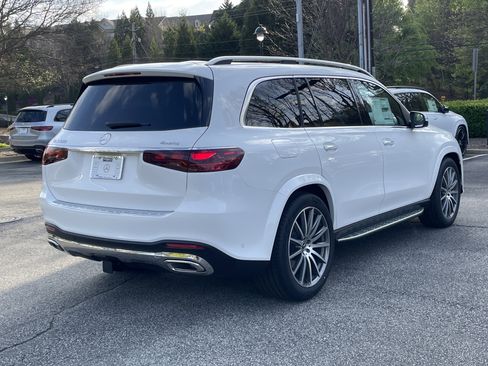 New 2026 Mercedes-Benz GLS 580 4MATIC image 6