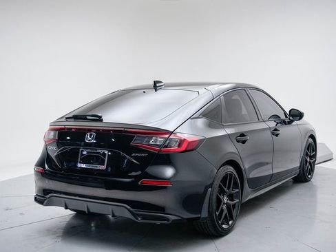 Used 2023 Honda Civic Sport image 5