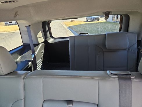 Used 2019 Chevrolet Tahoe LT image 17